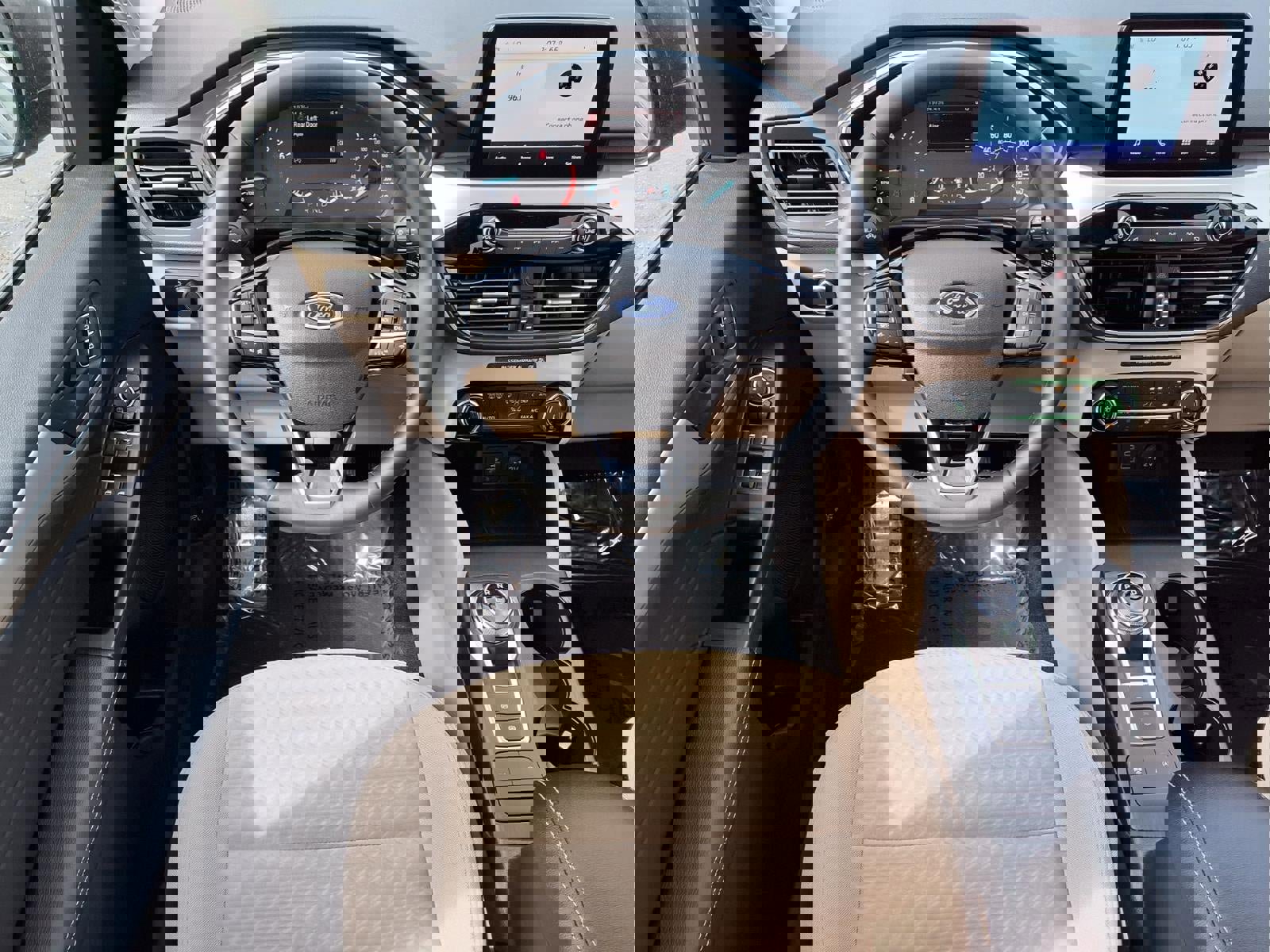 Certified 2022 Ford Escape SE w/ Cold Weather Package image 12