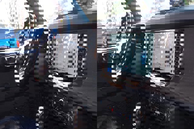 Certified 2025 Ford Bronco Badlands image 10