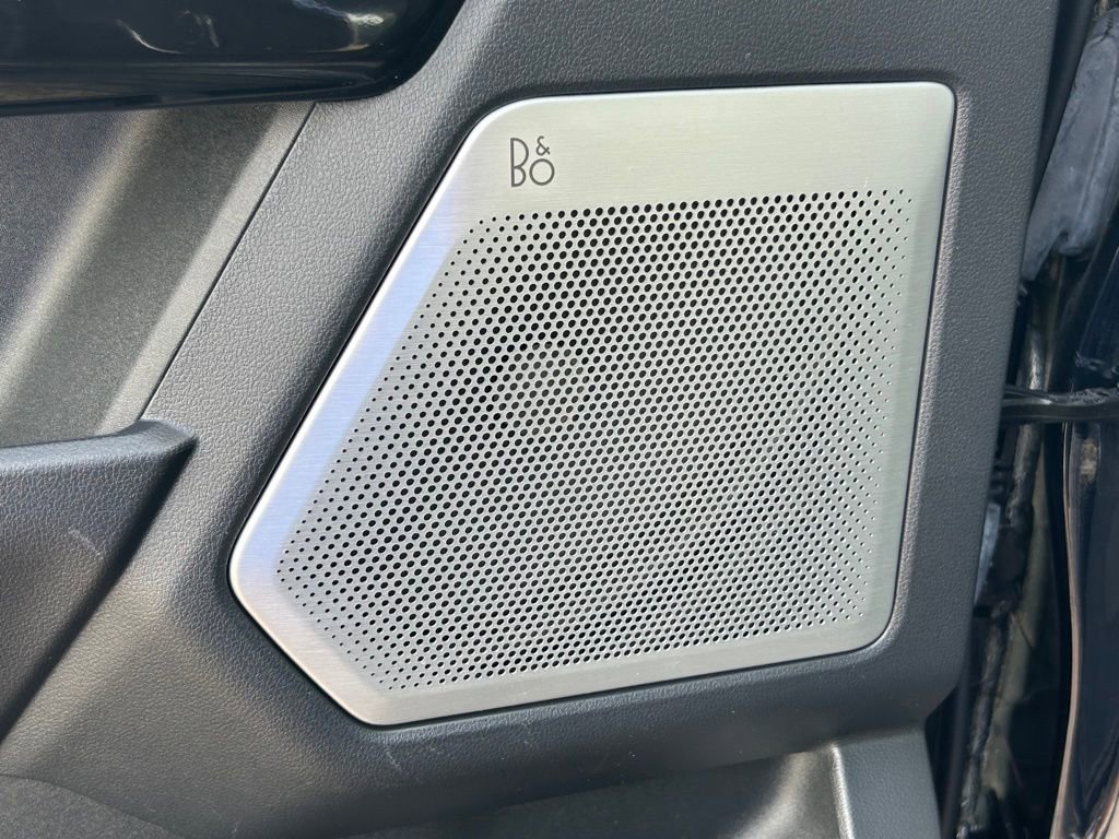 Certified 2023 Ford F150 Lightning Platinum image 40