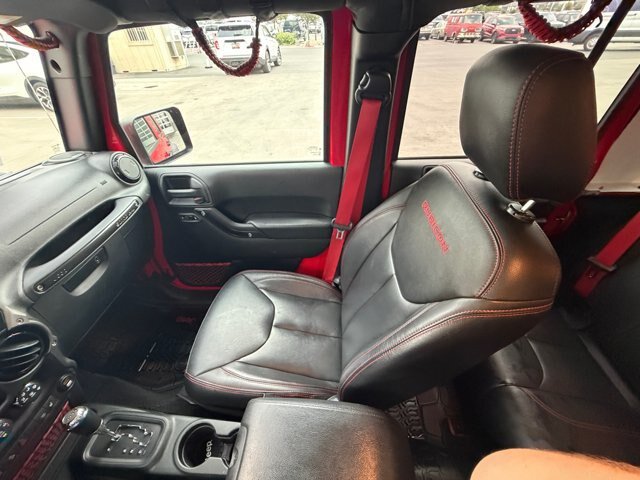 Used 2017 Jeep Wrangler Unlimited Rubicon AWD/4WD image 33