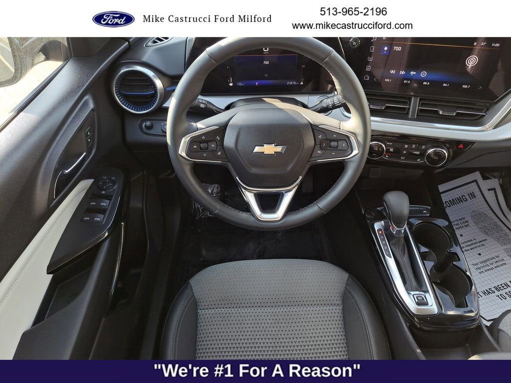 Used 2024 Chevrolet Trax LT w/ Driver Confidence Package image 11