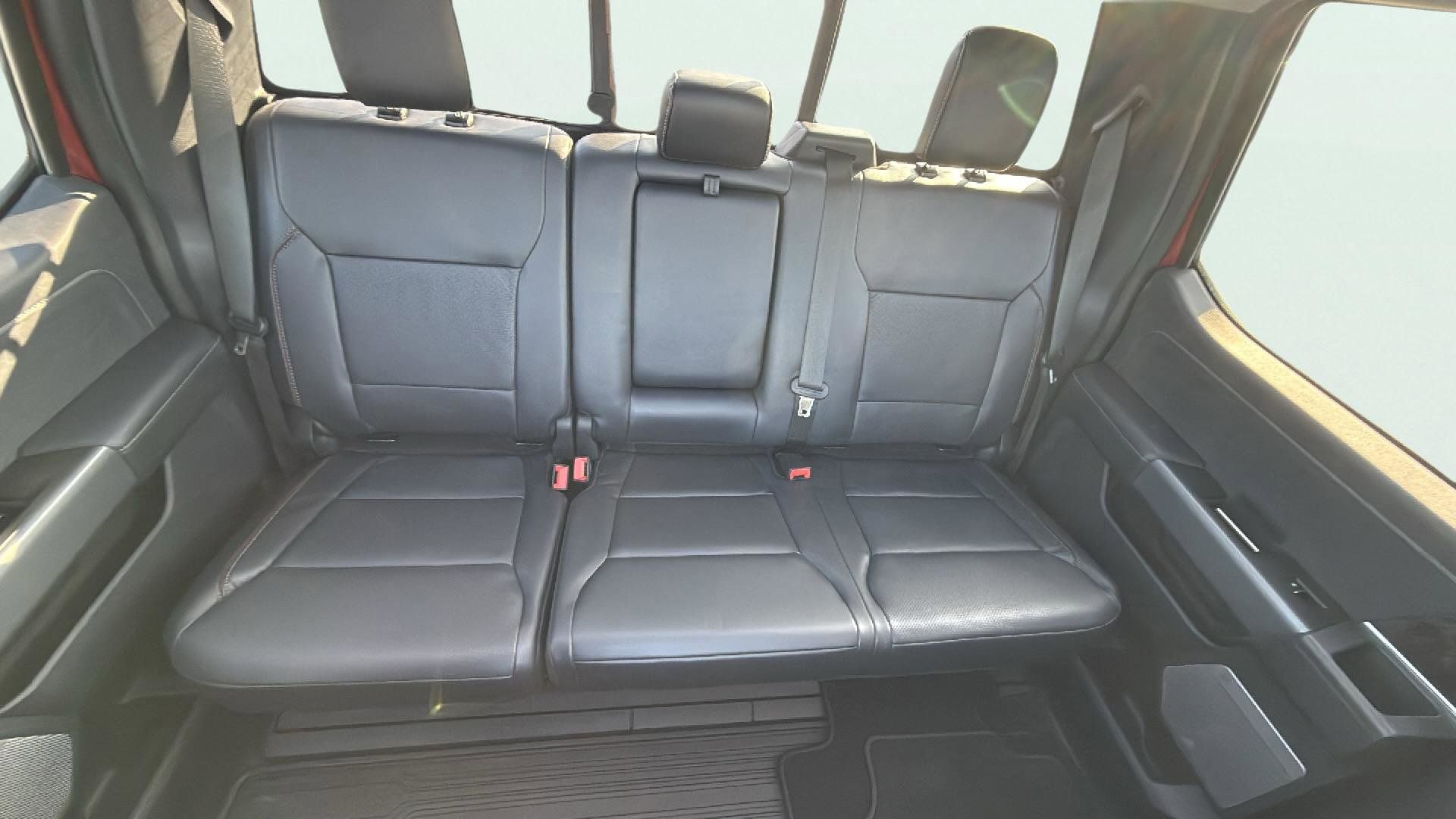 Certified 2024 Ford F250 Lariat w/ Lariat Ultimate Package image 19