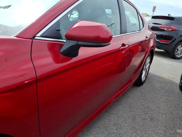 Used 2024 Toyota Camry LE image 4