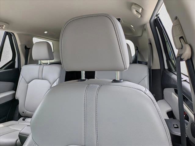 Used 2025 Honda Pilot EX-L image 13