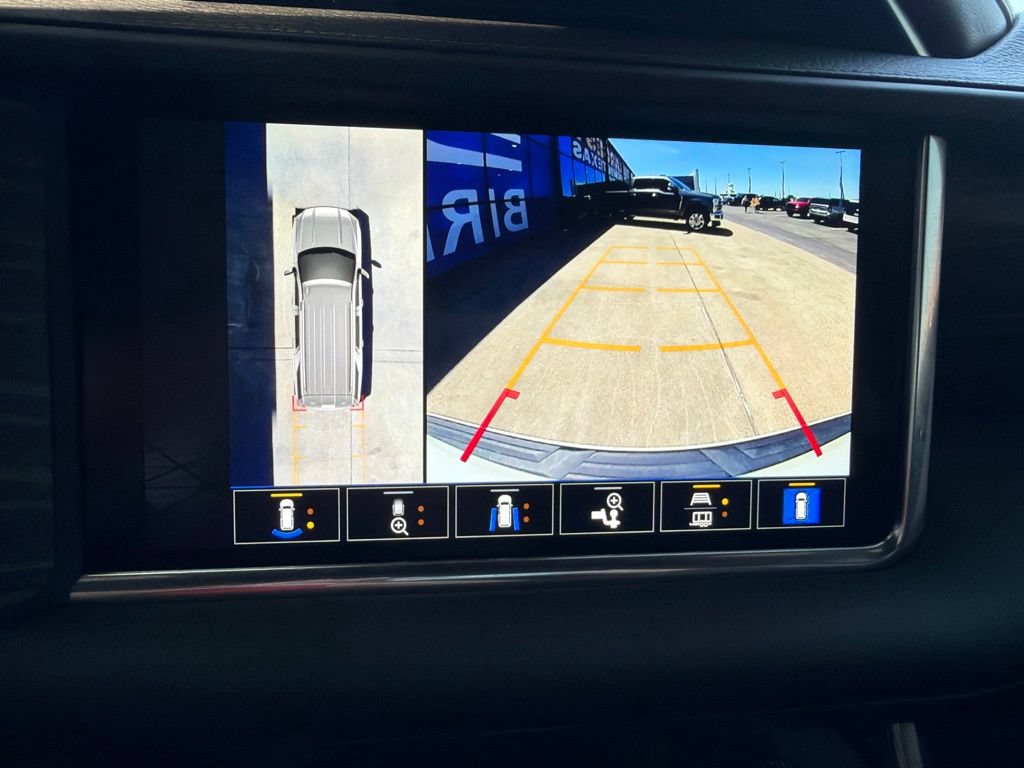 Used 2023 GMC Yukon XL Denali AWD/4WD image 34