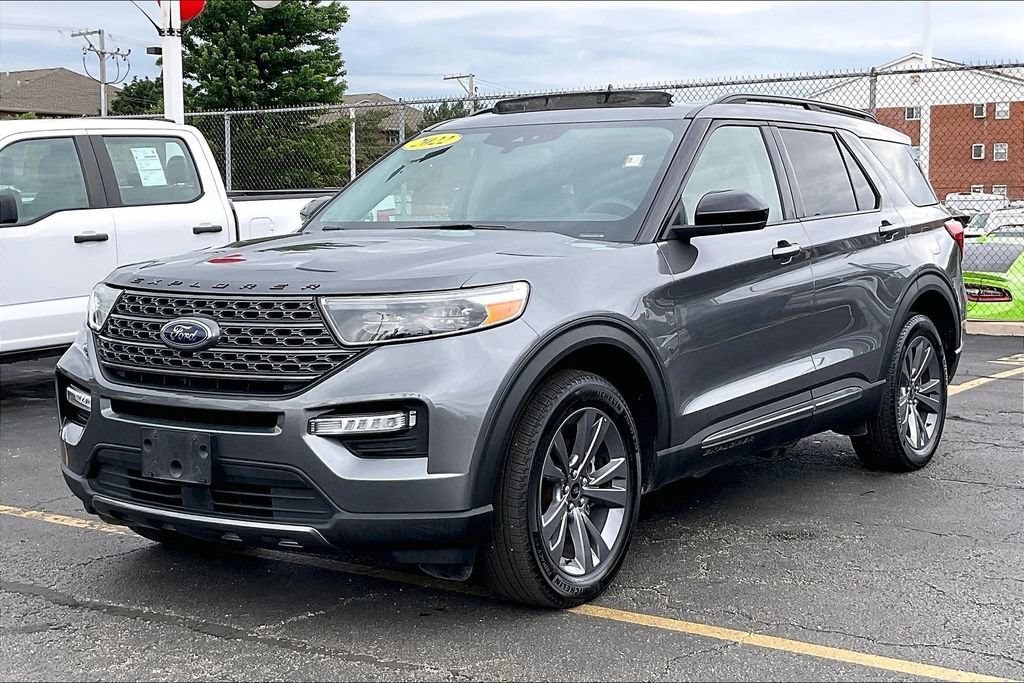 Certified 2022 Ford Explorer XLT w/ Equipment Group 202A AWD/4WD image 11