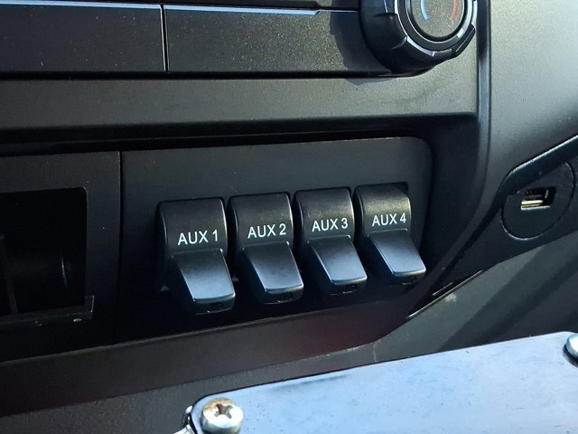 Certified 2022 Ford F750 2WD Regular Cab Super Duty image 24