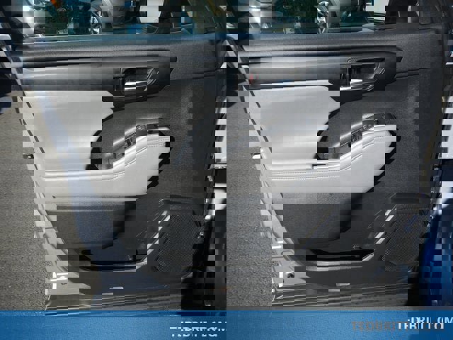 Used 2022 Toyota Highlander XLE image 24