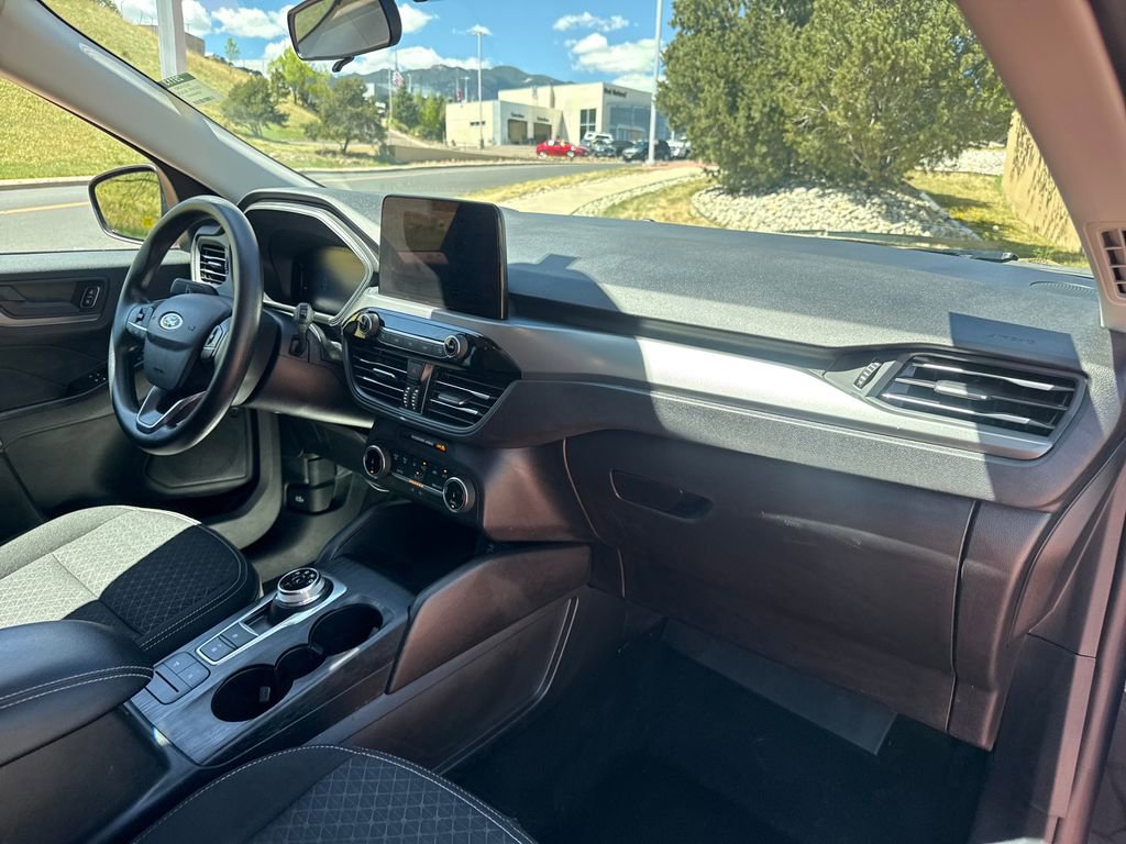 Certified 2025 Ford Escape Active AWD/4WD image 28
