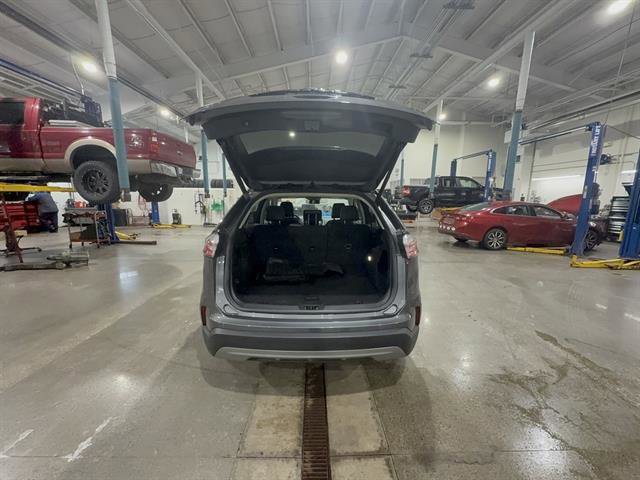 Certified 2022 Ford Edge SEL w/ Convenience Package image 10
