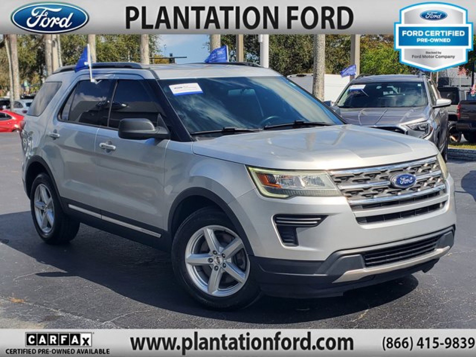 Certified 2018 Ford Explorer XLT FWD image 1