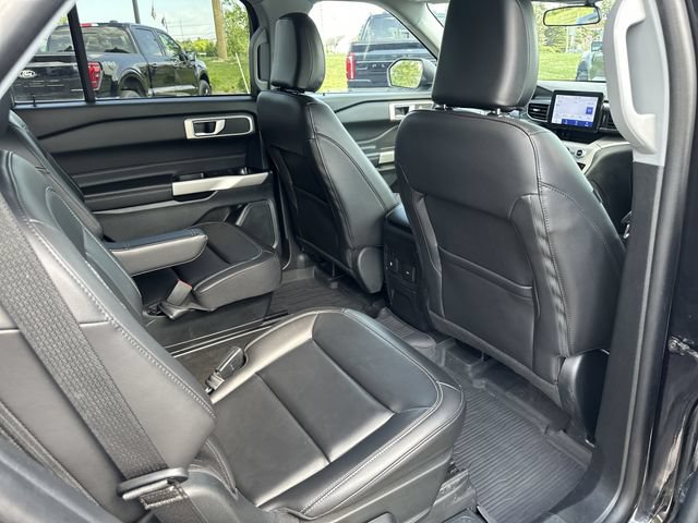 Certified 2023 Ford Explorer XLT w/ Equipment Group 202A AWD/4WD image 17