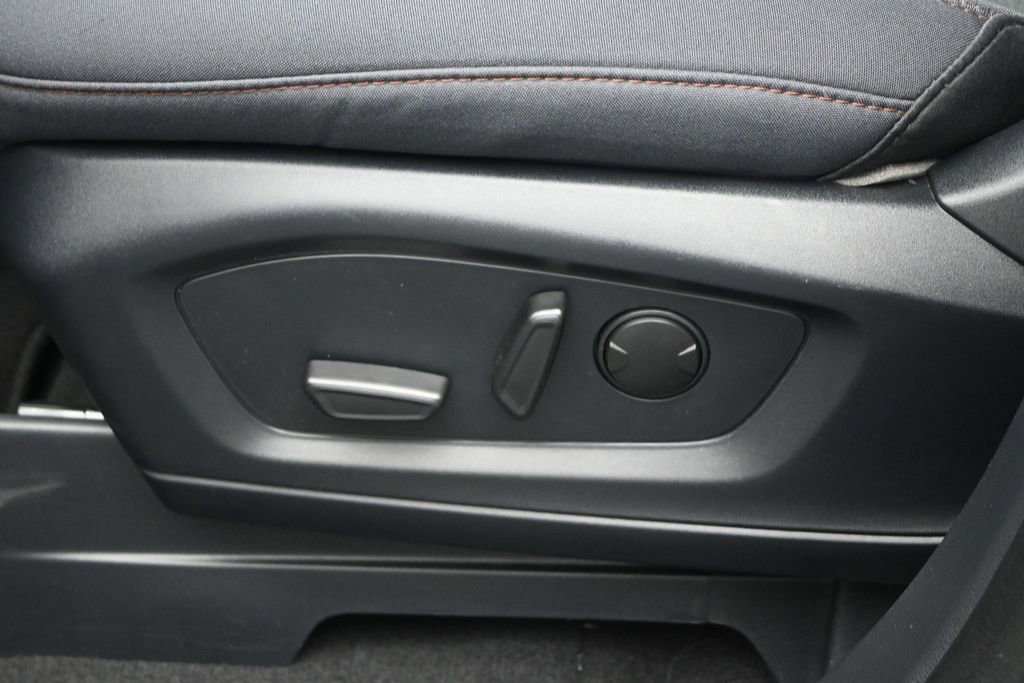 Certified 2025 Ford Explorer Active RWD image 10