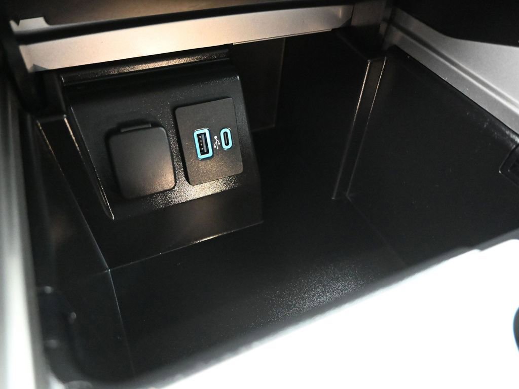 Certified 2021 Ford Explorer XLT image 18