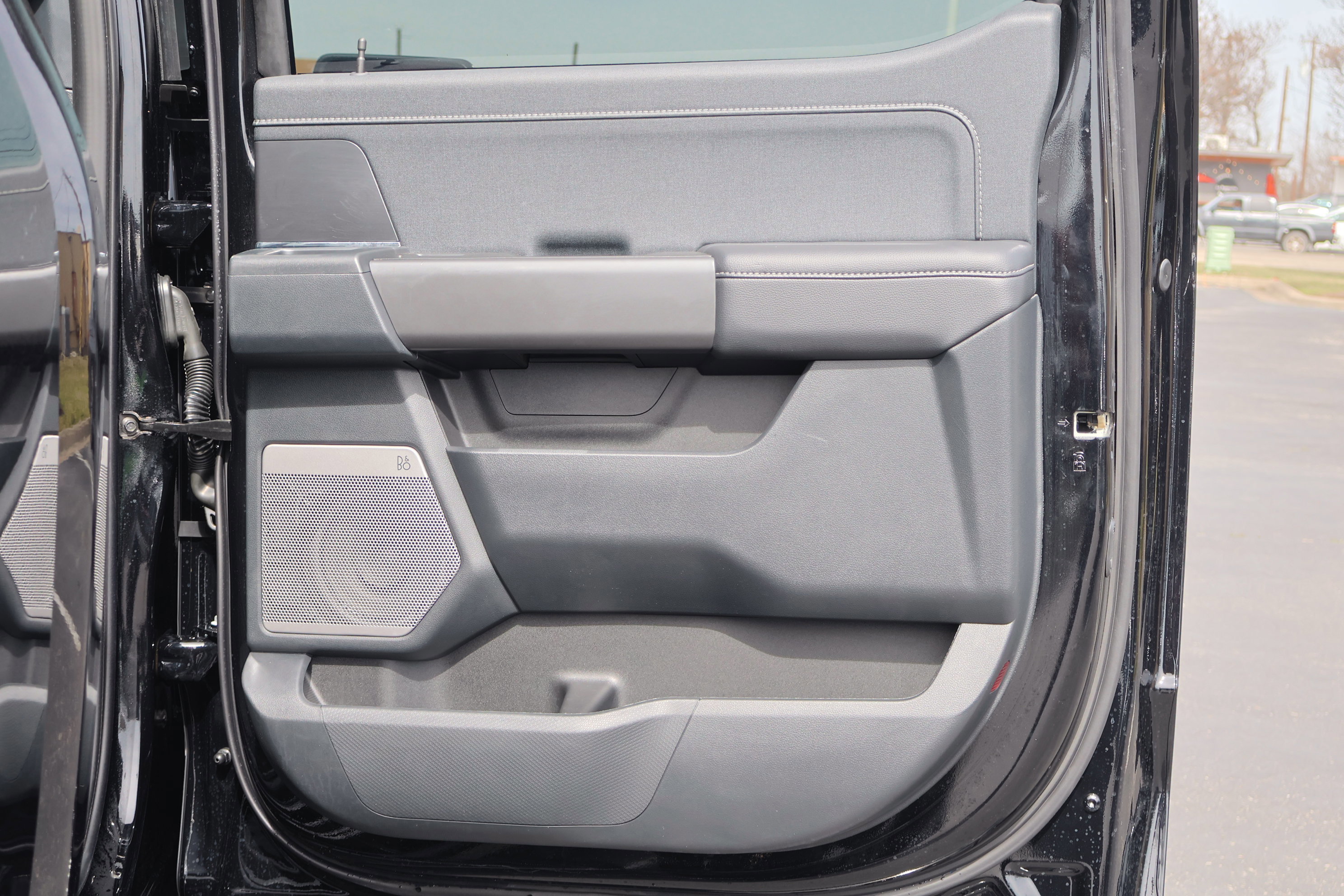 Certified 2025 Ford F150 Lariat w/ Equipment Group 501A Mid image 27