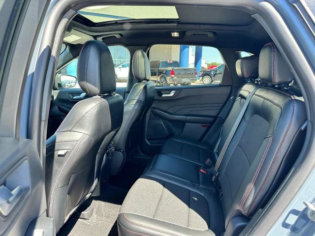 Certified 2025 Ford Escape ST-Line w/ Cold Weather Package AWD/4WD image 10