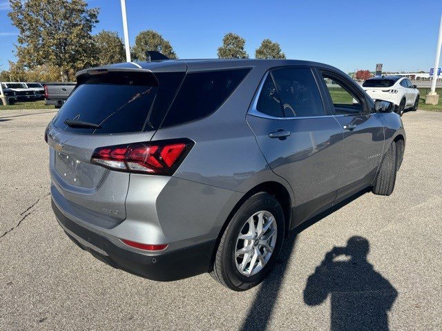 Used 2023 Chevrolet Equinox LT w/ Driver Convenience Package image 5