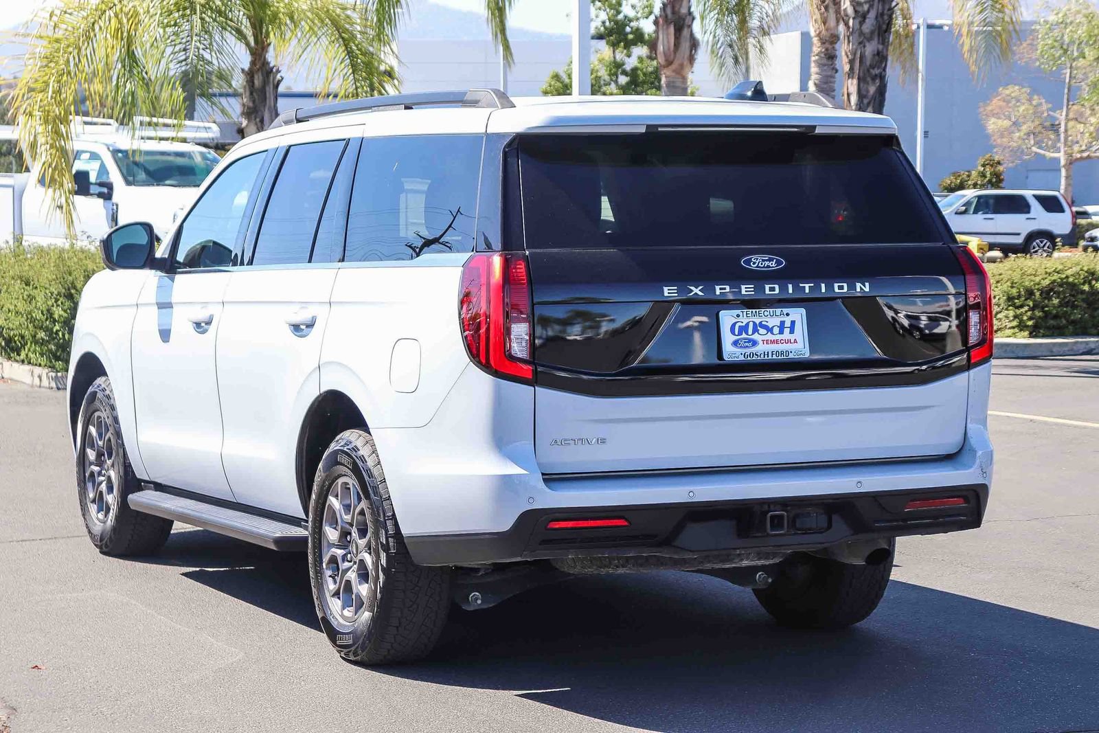 Certified 2025 Ford Expedition Active AWD/4WD image 6