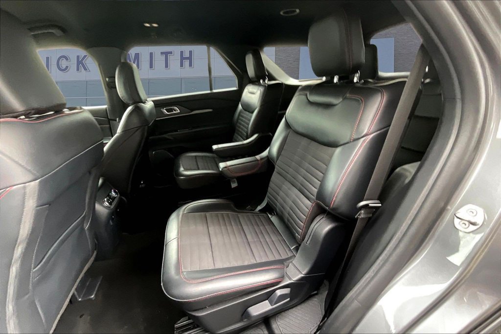 Certified 2025 Ford Explorer ST-Line AWD/4WD image 22