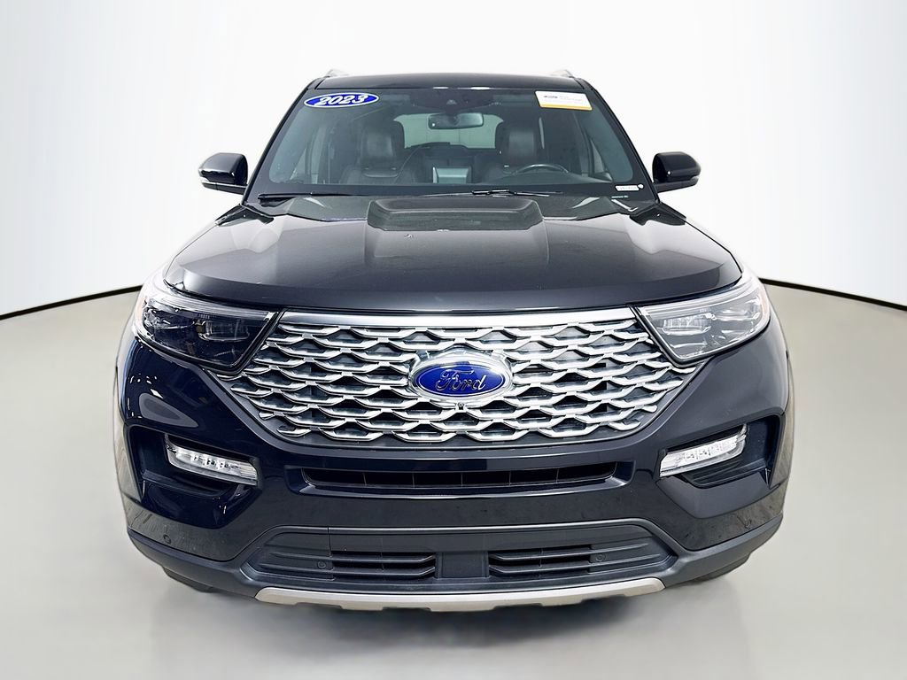 Certified 2023 Ford Explorer Platinum w/ Technology Package AWD/4WD image 2