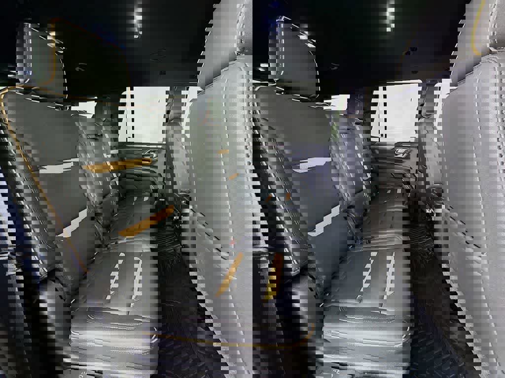 Used 2021 GMC Yukon AT4 image 32