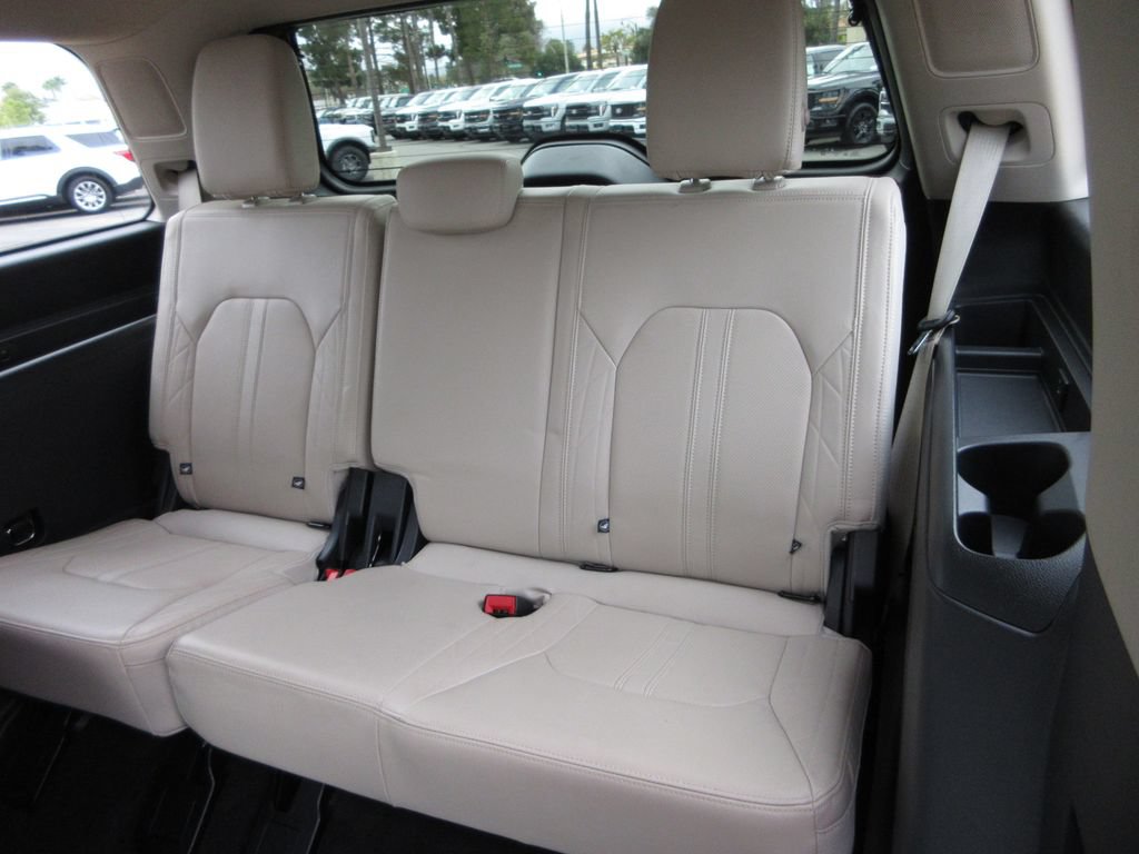 Certified 2023 Ford Expedition Platinum AWD/4WD image 28