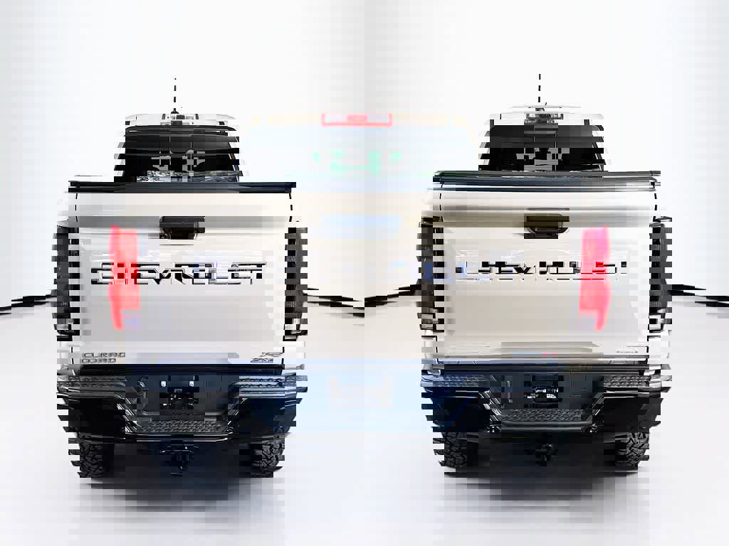 Used 2024 Chevrolet Colorado ZR2 w/ Safety Package image 4