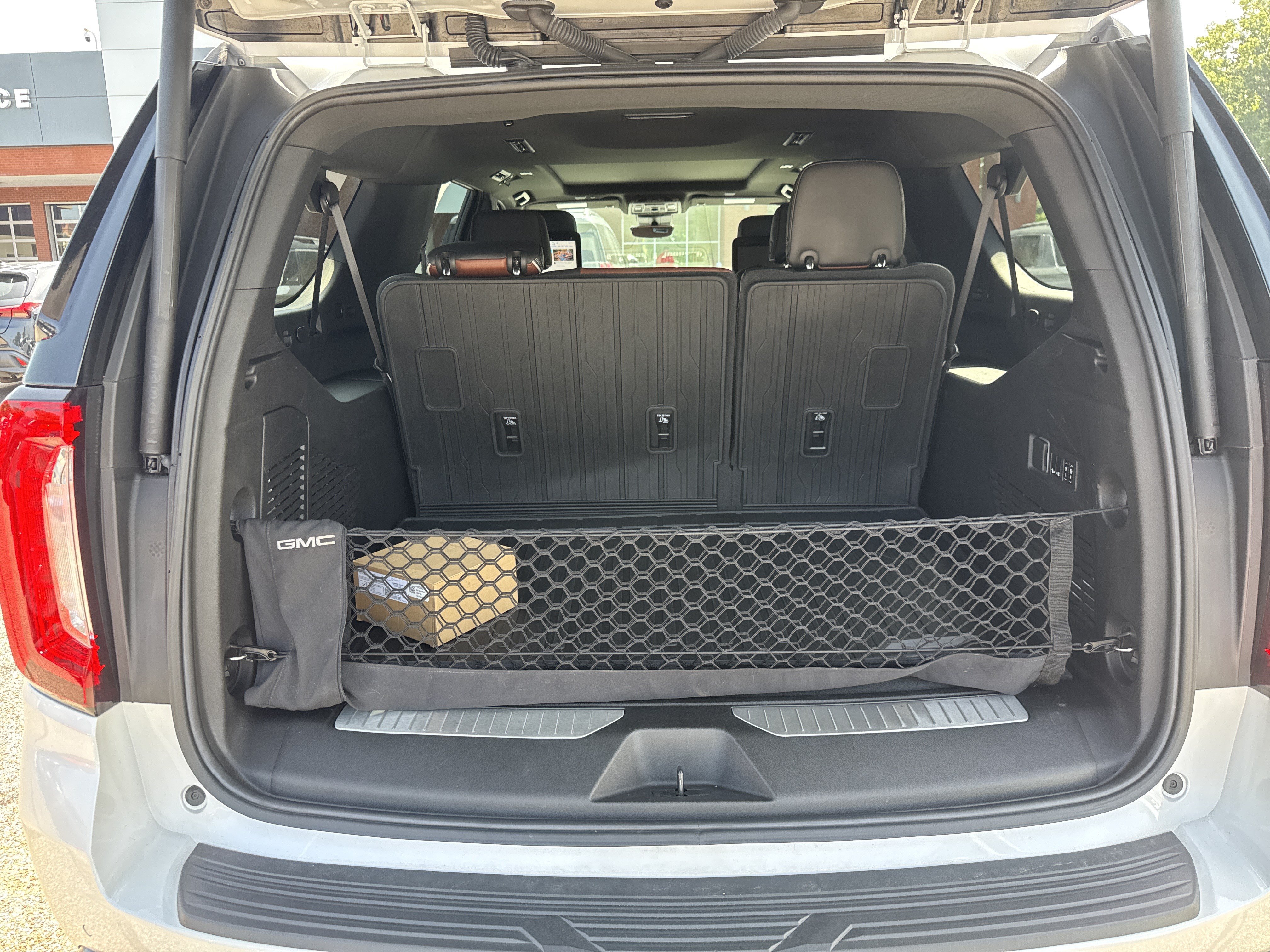 Used 2023 GMC Yukon XL Denali Ultimate w/ LPO, Floor Liner Package AWD/4WD image 14