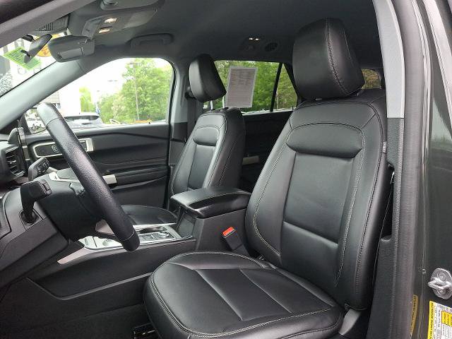 Certified 2022 Ford Explorer XLT w/ Equipment Group 202A AWD/4WD image 13