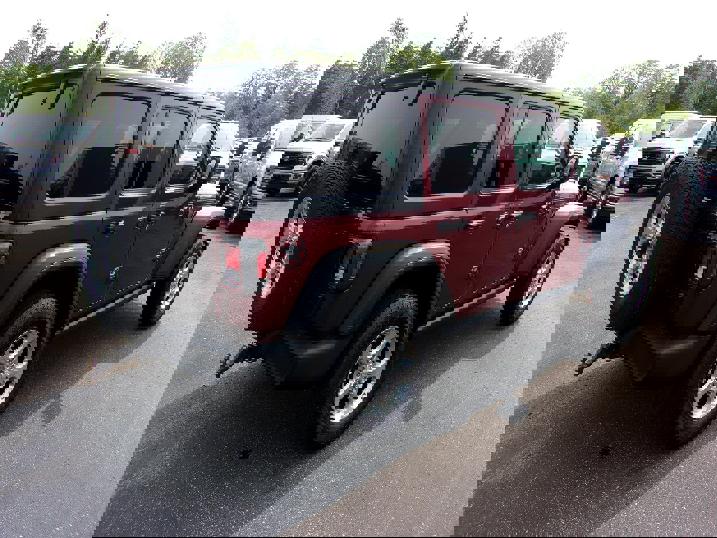 Used 2021 Jeep Wrangler Sport image 5