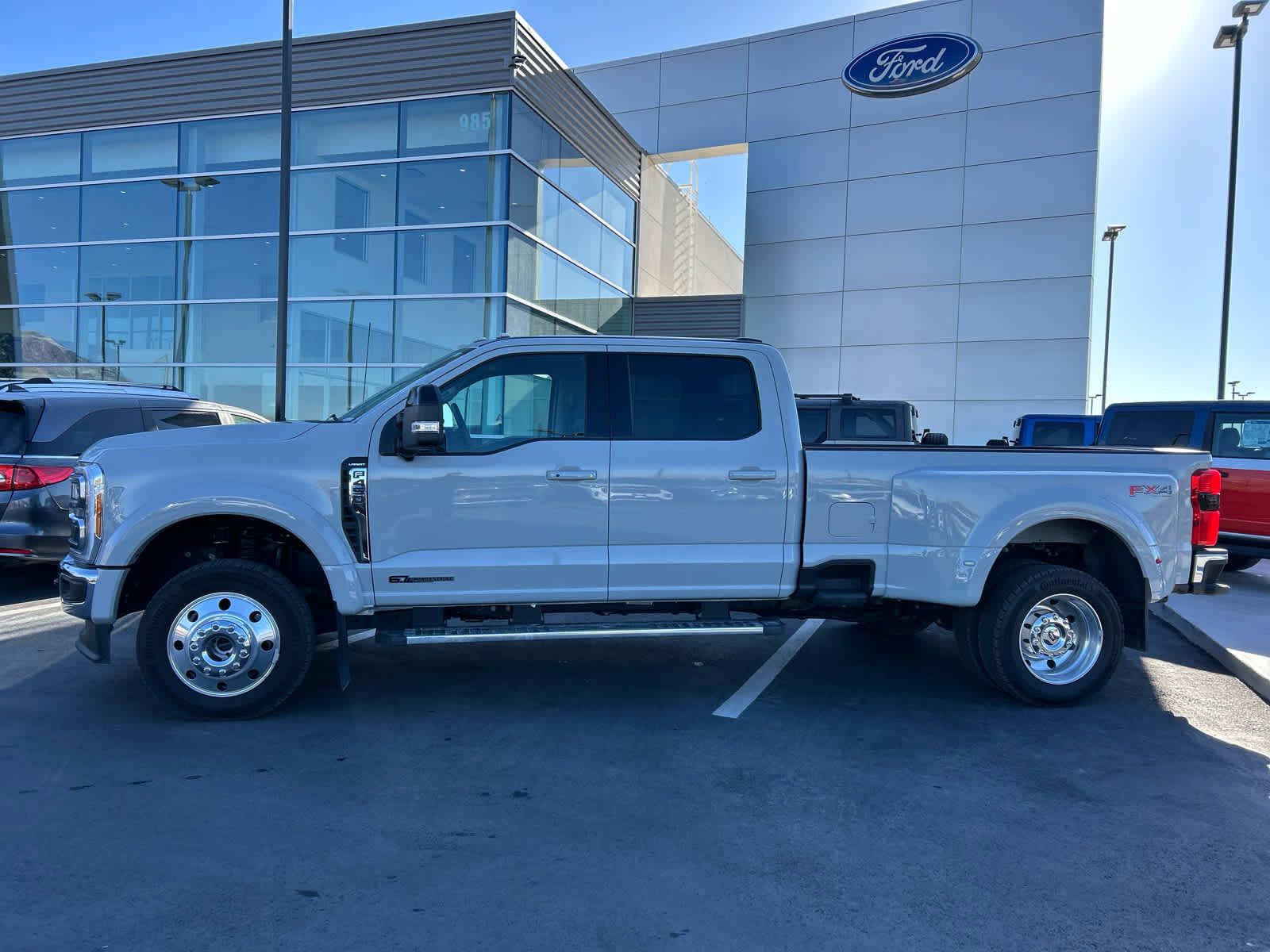 Certified 2025 Ford F450 Lariat w/ FX4 Off-Road Package image 4