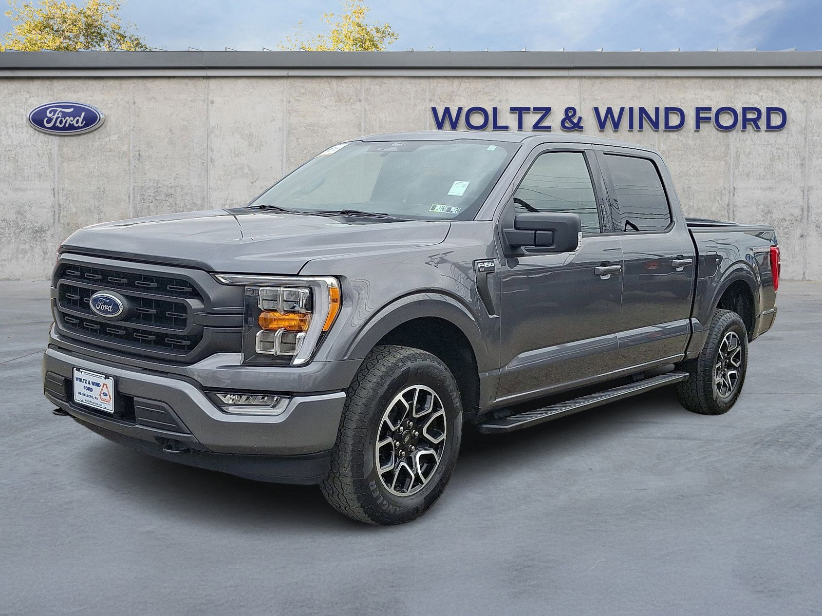 Certified 2022 Ford F150 XLT w/ Equipment Group 302A High image 6