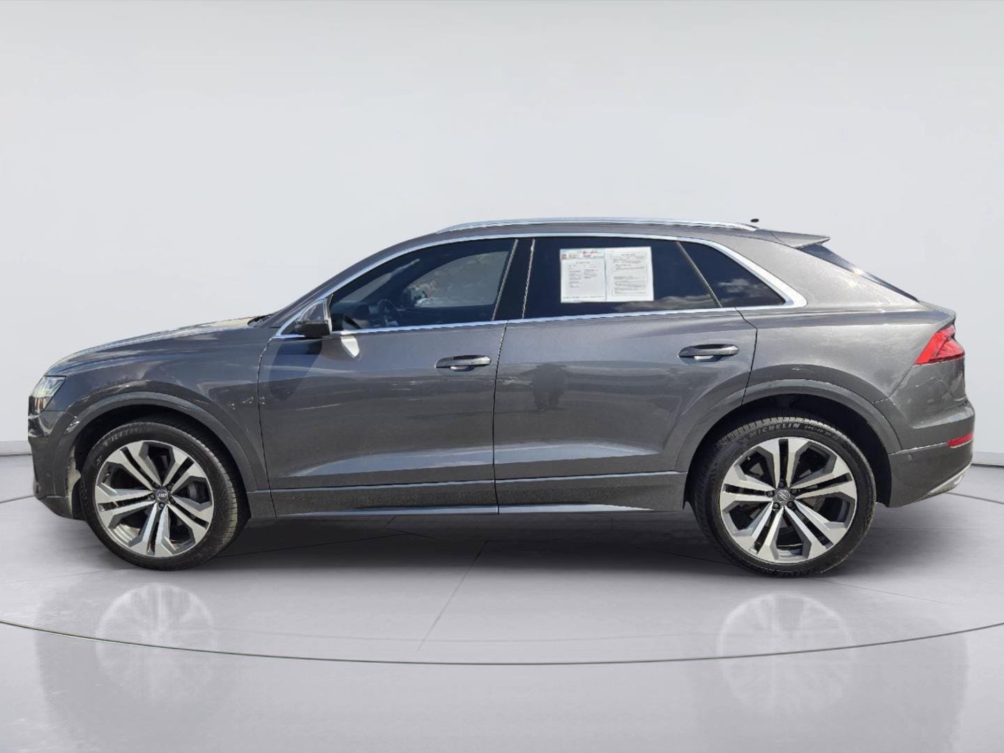 Used 2019 Audi Q8 Prestige AWD/4WD image 5