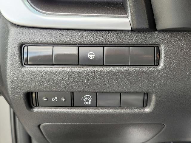 Used 2023 Nissan Rogue SV FWD image 27