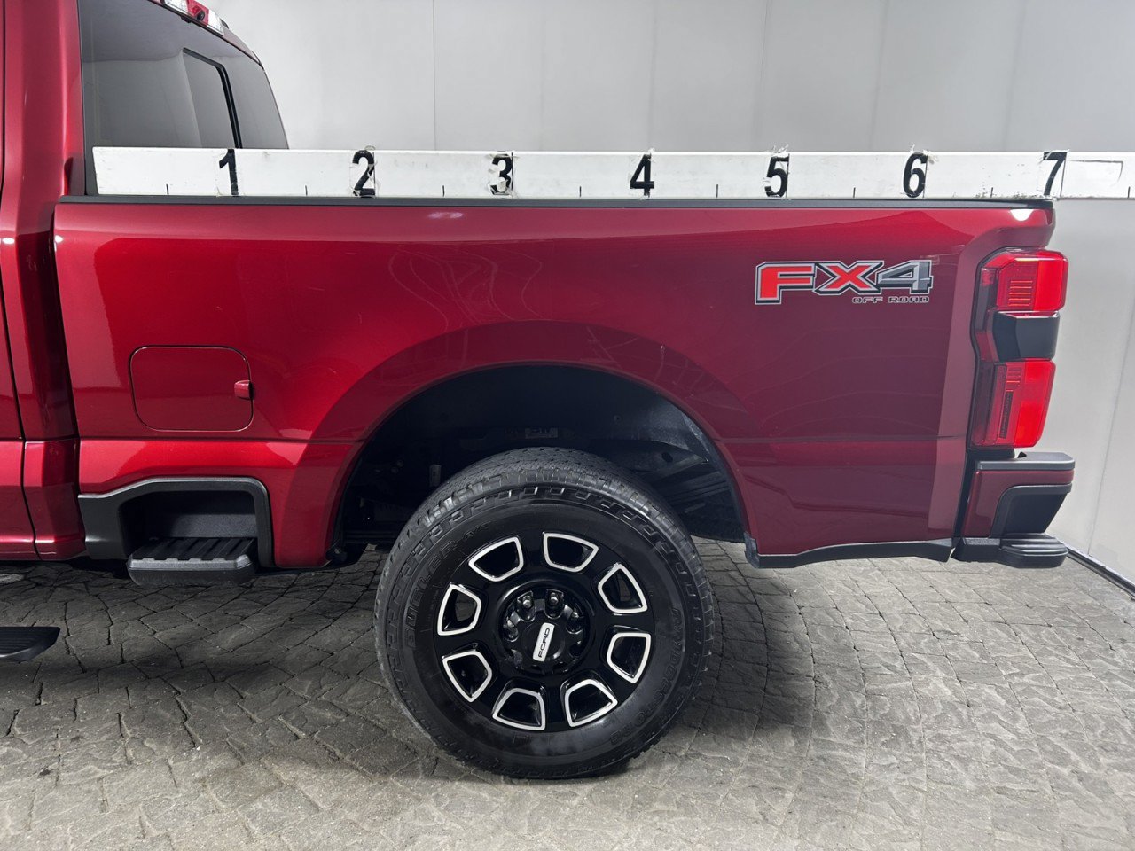 Certified 2025 Ford F350 Platinum w/ FX4 Off-Road Package AWD/4WD image 5