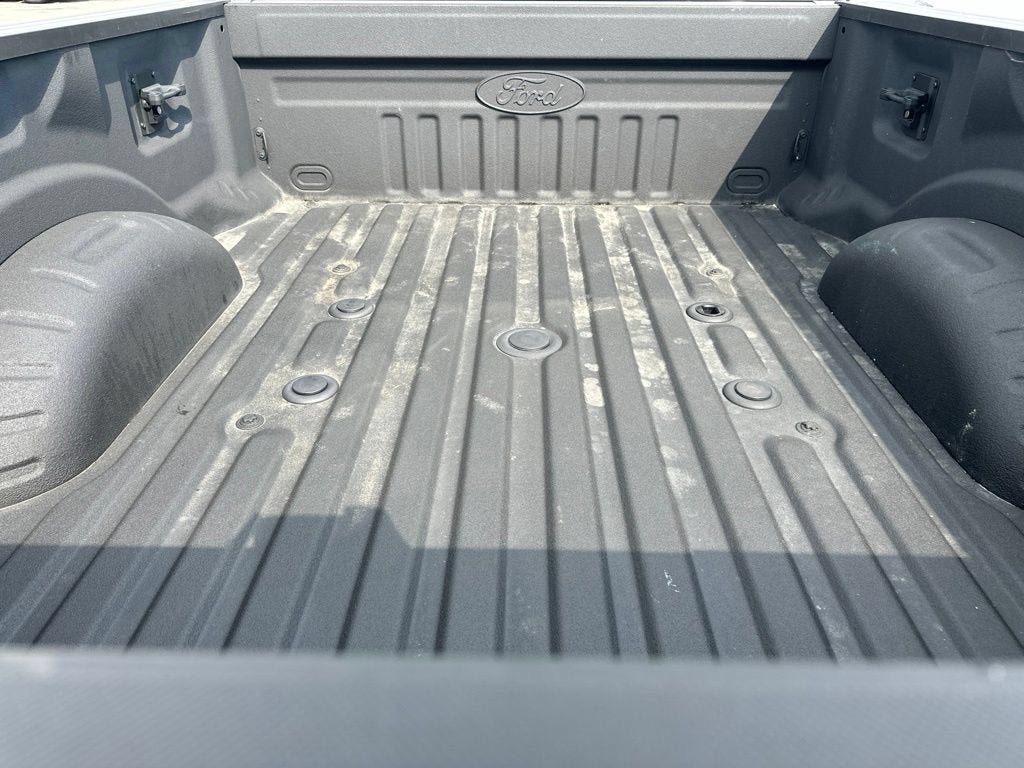 Certified 2022 Ford F350 Limited AWD/4WD image 9