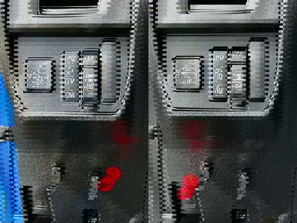 Used 2017 Toyota Tacoma 4x4 Double Cab image 26