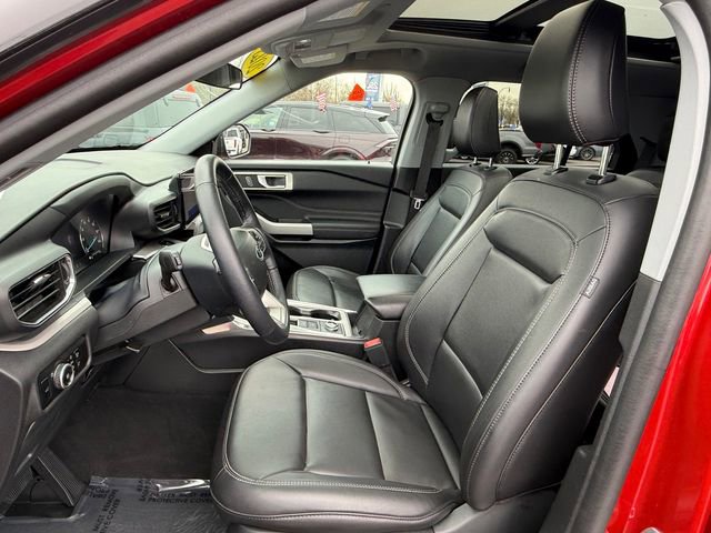 Certified 2023 Ford Explorer XLT w/ Equipment Group 202A image 6