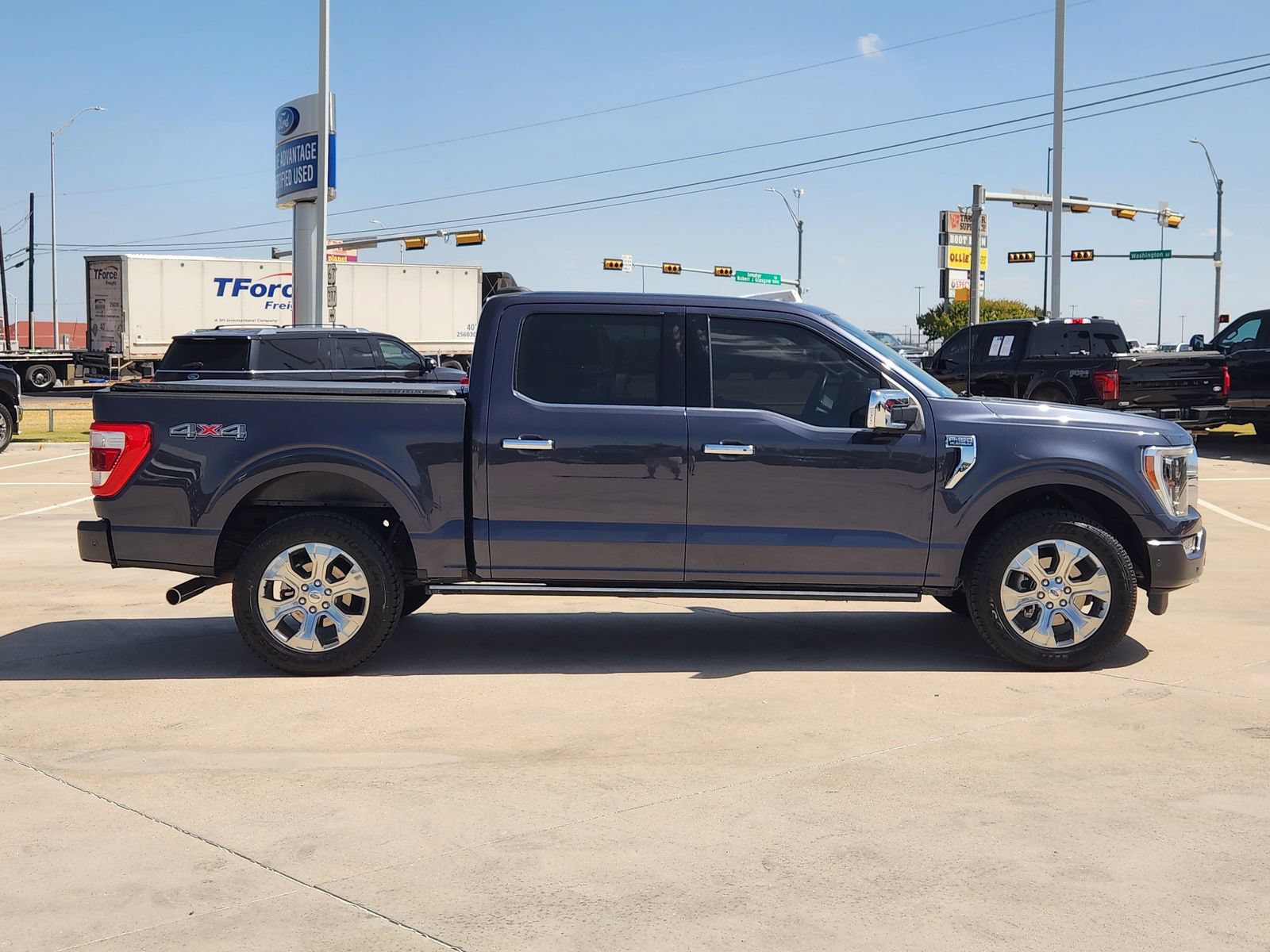 Certified 2022 Ford F150 Platinum w/ Equipment Group 701A High AWD/4WD image 7
