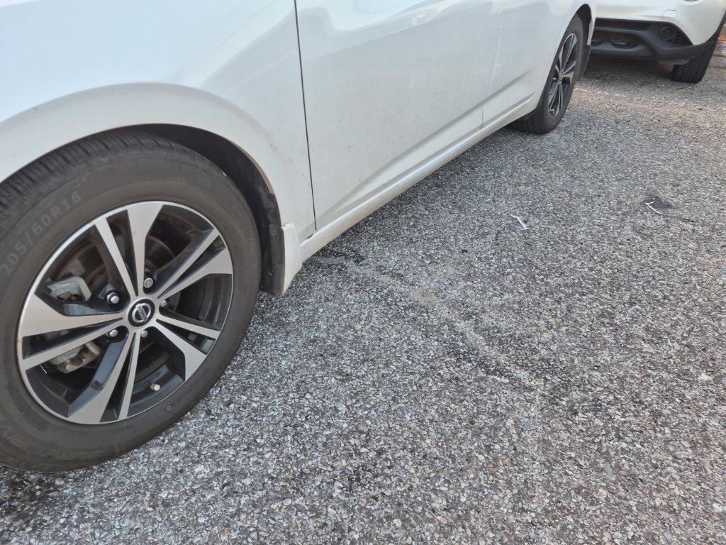 Used 2023 Nissan Sentra SV w/ All-Weather Package FWD image 8