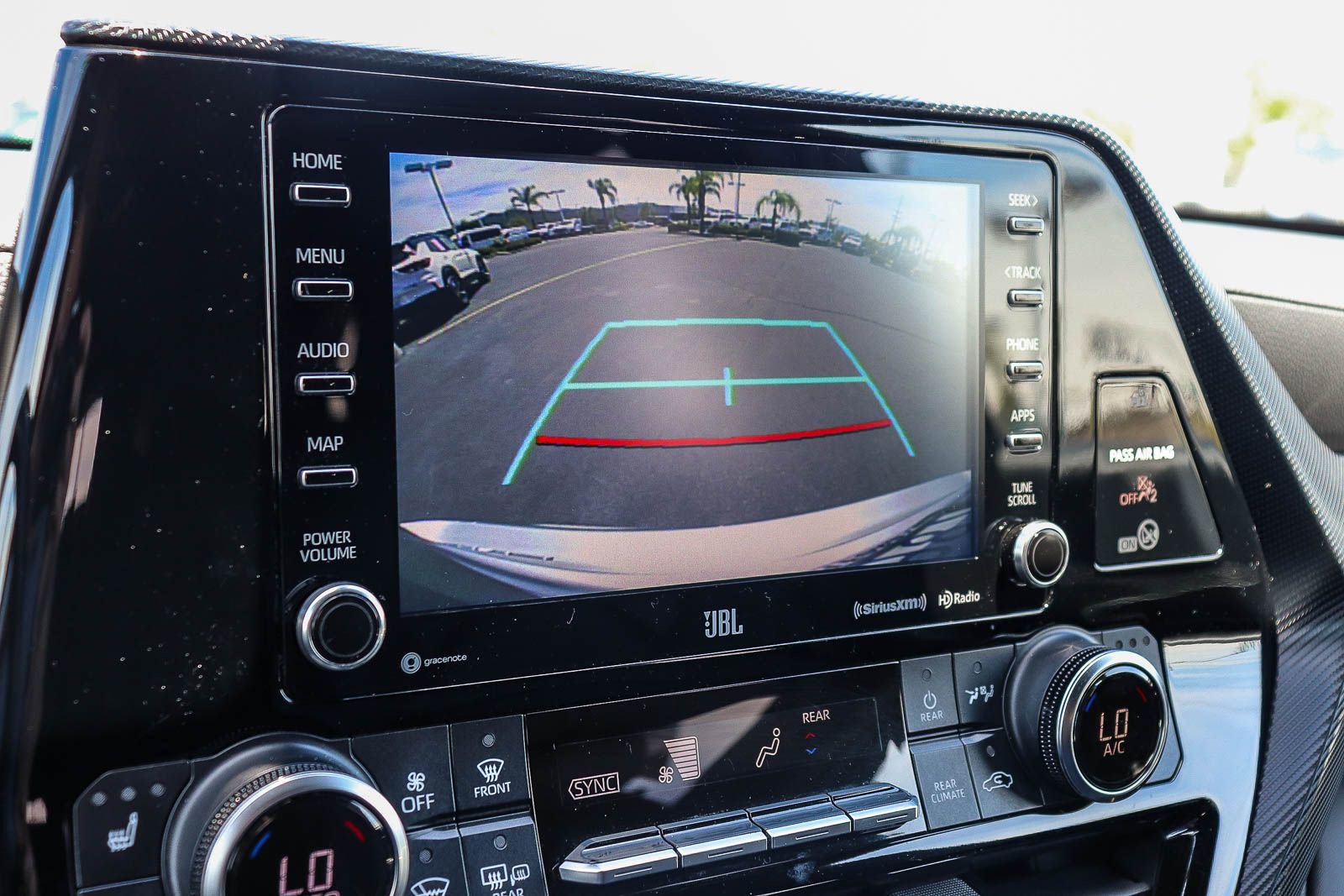 Used 2021 Toyota Highlander XSE FWD image 24