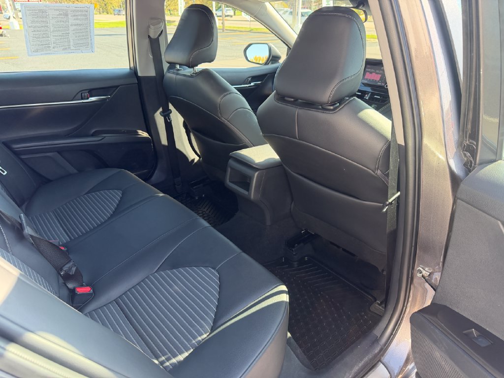 Used 2024 Toyota Camry SE FWD image 22