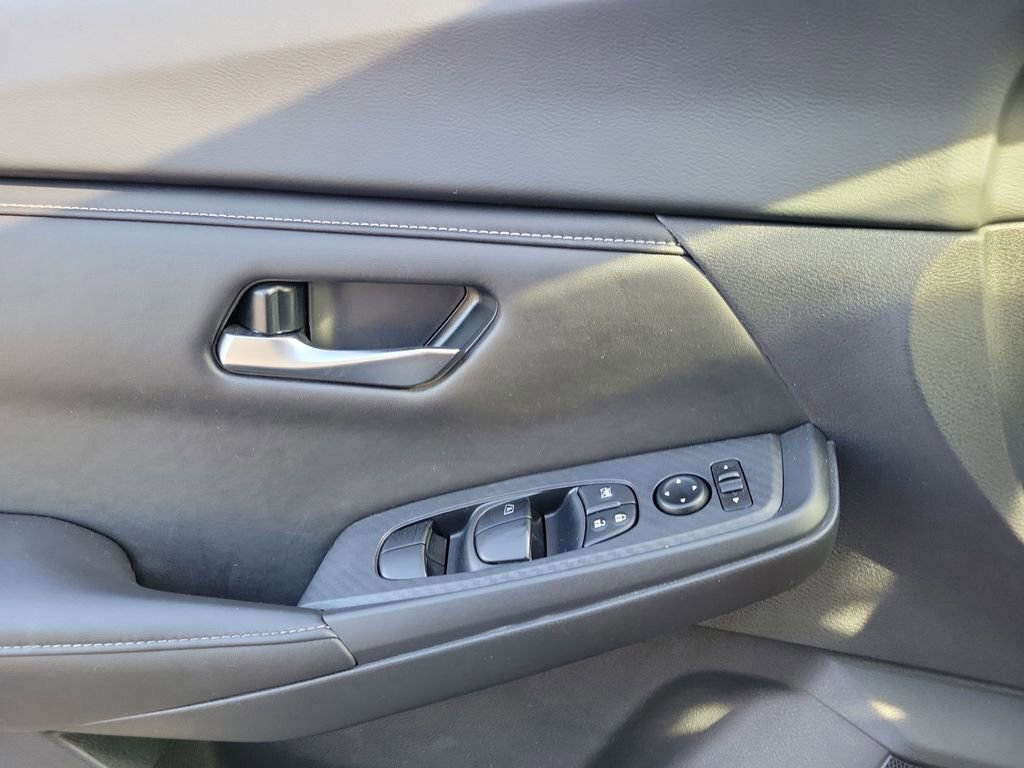 Used 2024 Nissan Sentra SV image 18