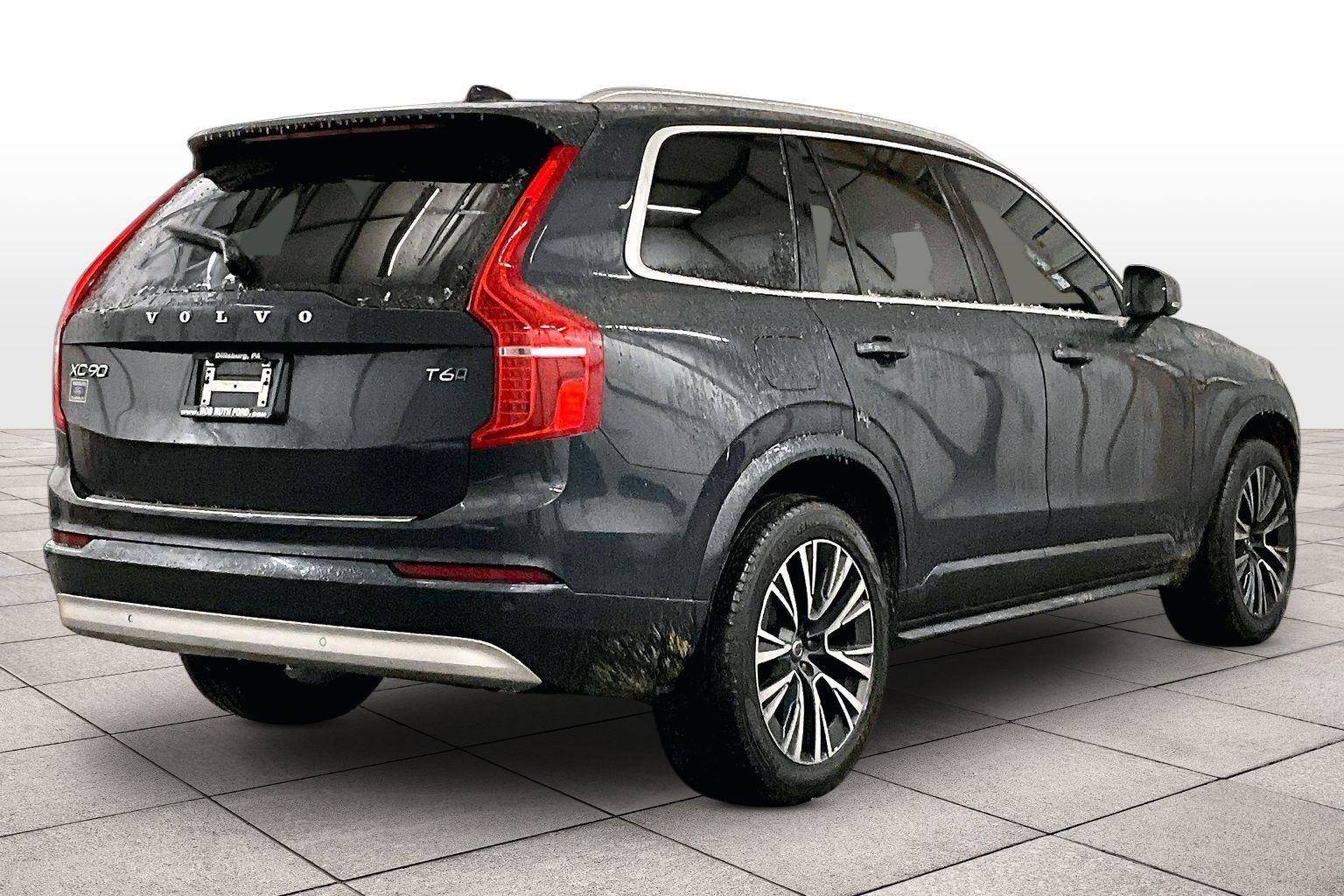 Used 2022 Volvo XC90 T6 Momentum w/ Advanced Package image 11