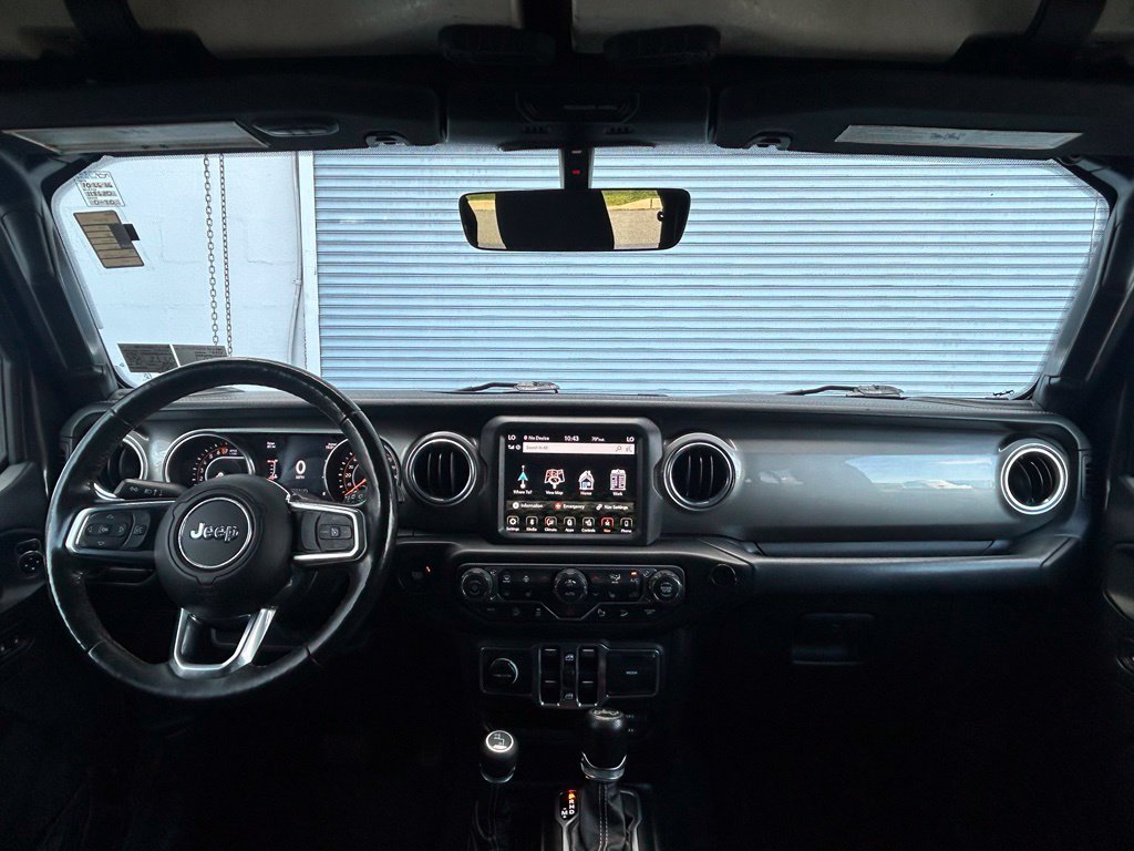 Used 2018 Jeep Wrangler Unlimited Sahara AWD/4WD image 16