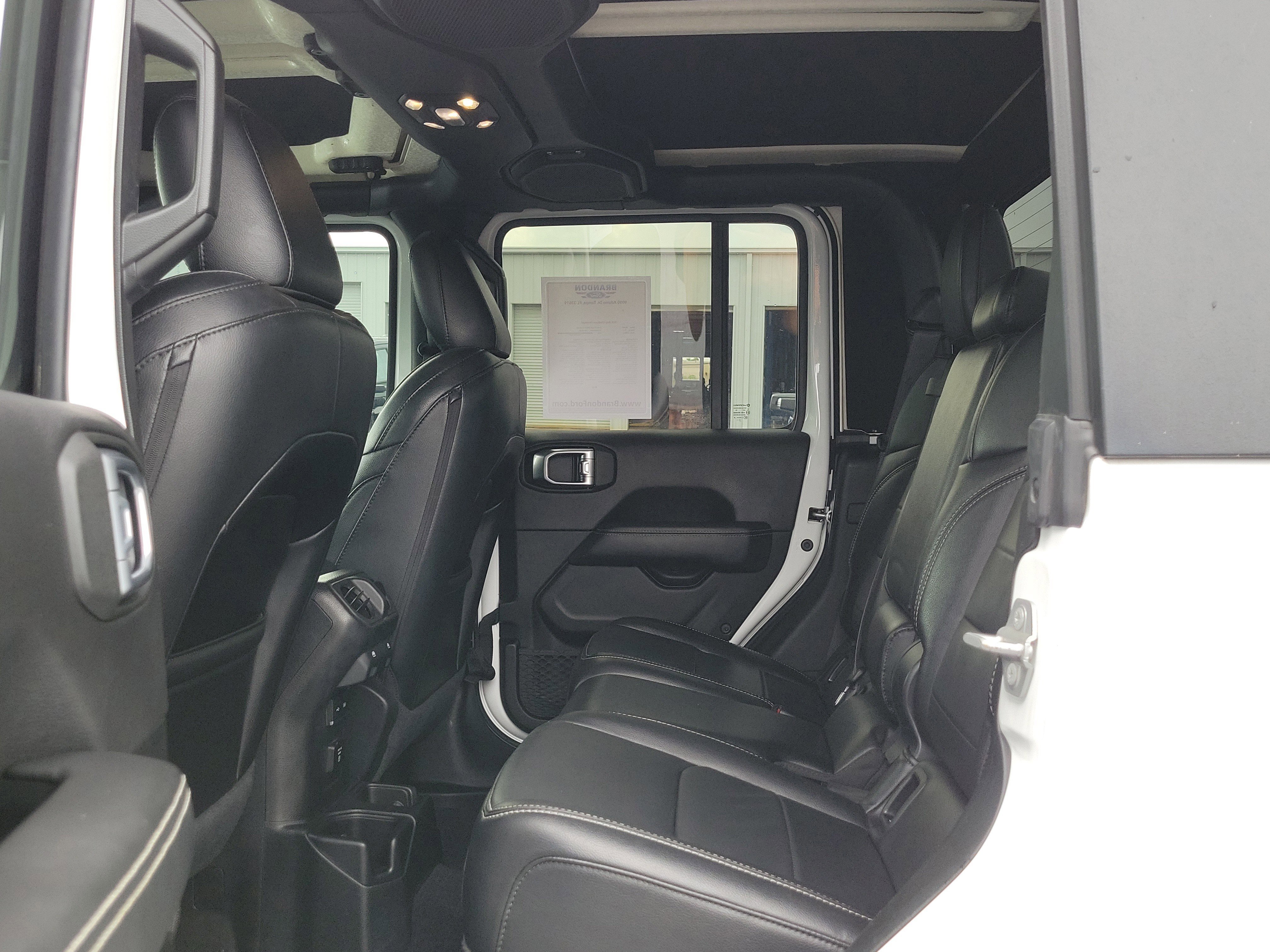 Used 2020 Jeep Gladiator Overland image 13