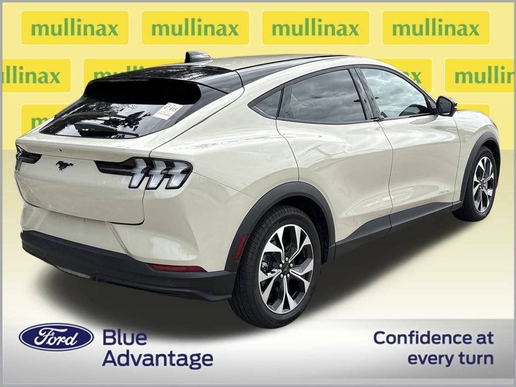 Certified 2025 Ford Mustang Mach-E Select w/ Comfort Package Lite image 3