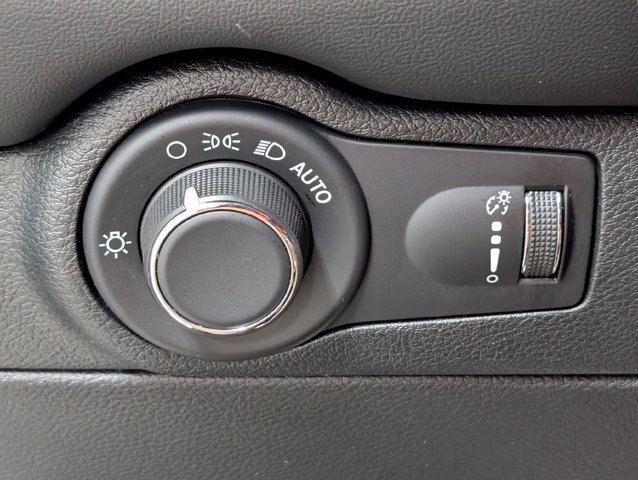 Used 2025 Dodge Durango GT AWD/4WD image 10