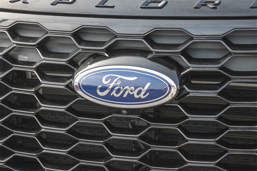 Certified 2025 Ford Explorer ST-Line w/ Premium Package image 10