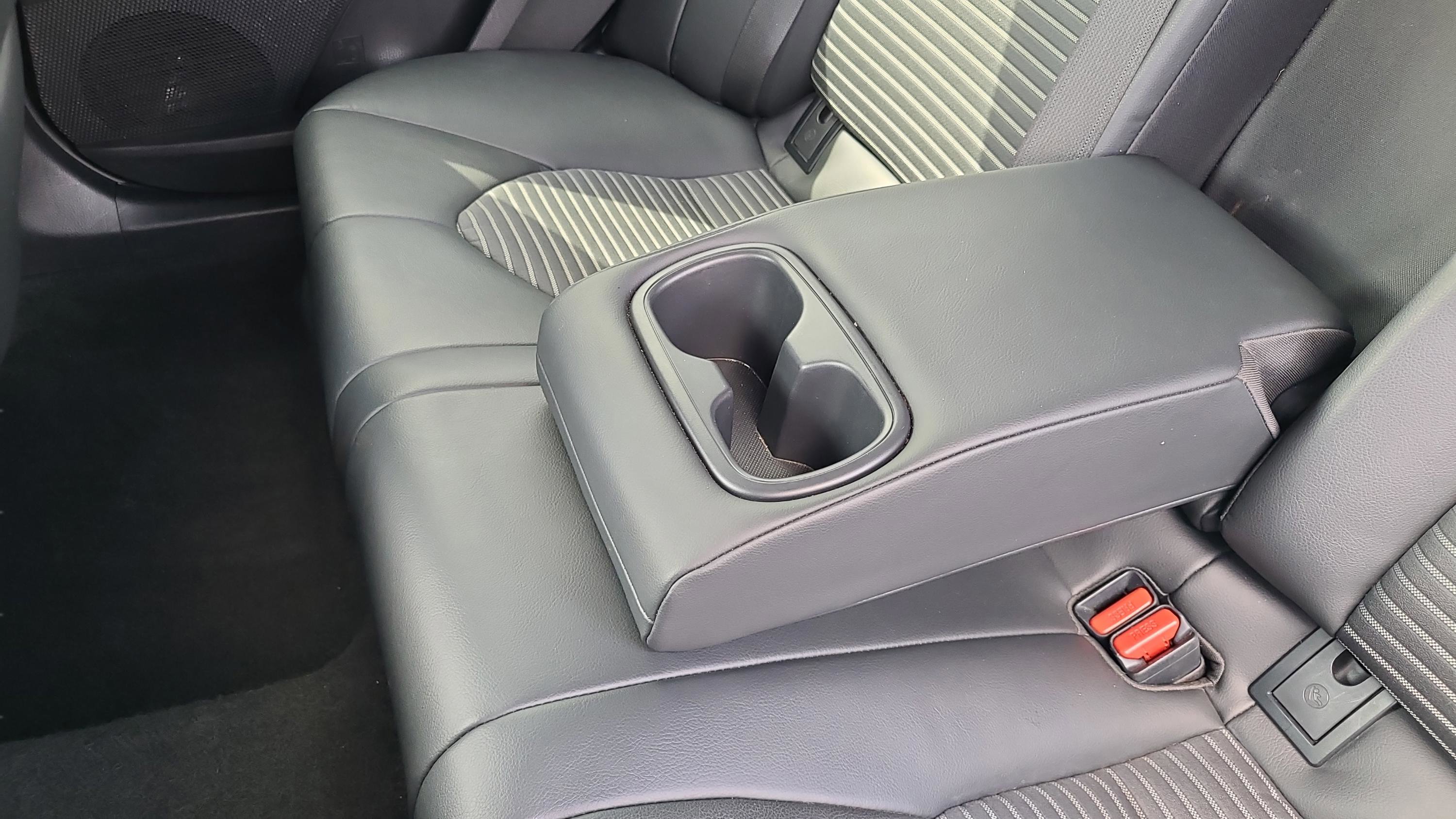 Used 2023 Toyota Camry SE image 15